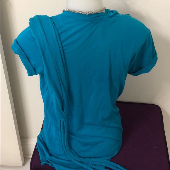 BCBGMAXAZRIA XS T-shirt with scarf design - Picture 6 of 8